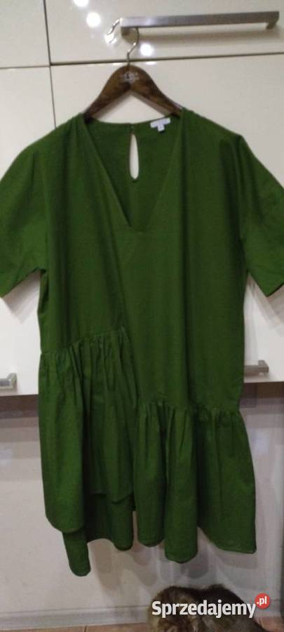 Sukienka w kolorze butelkowej zieleni Lublin