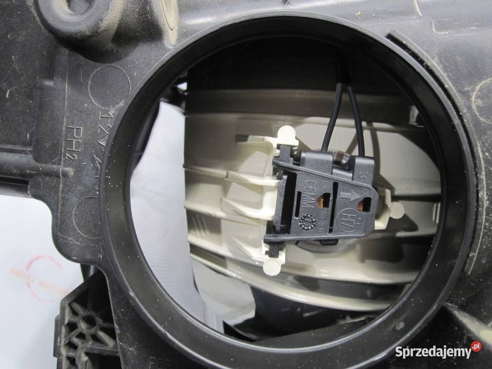 FORD FOCUS MK3 III LIFT 13r lampa prawa przód Kielce