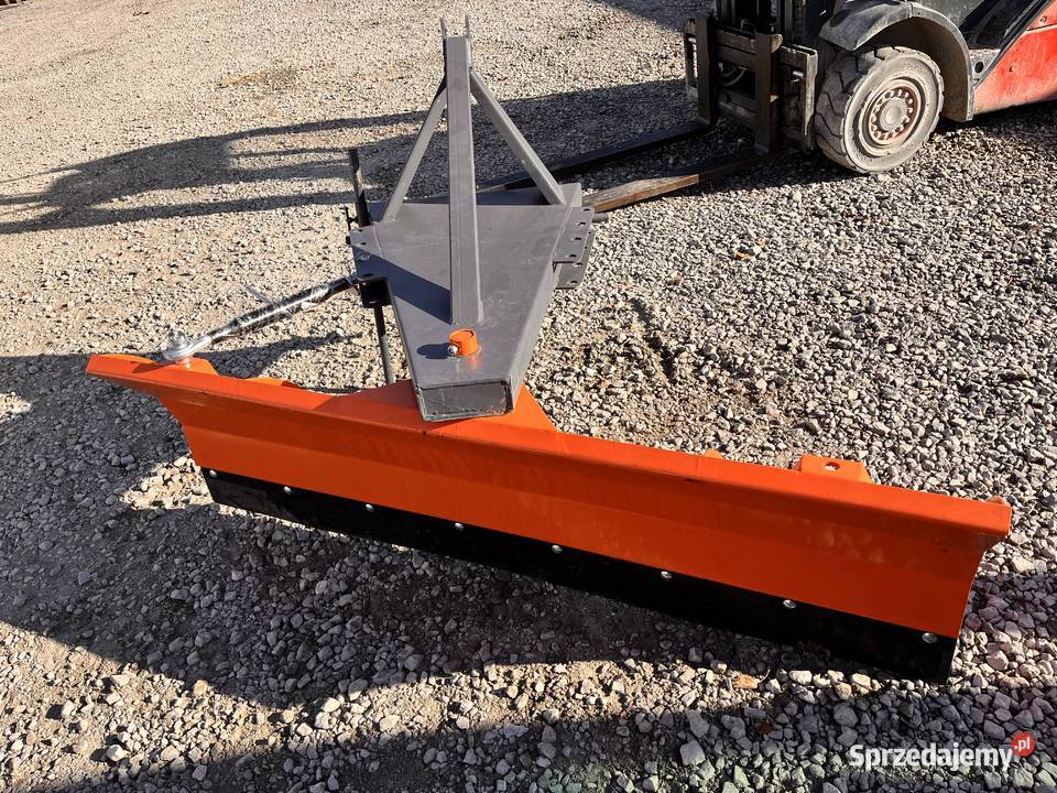 Pług obrotowy 360 stopni na TUZ na tylni Osprzęt roboczy