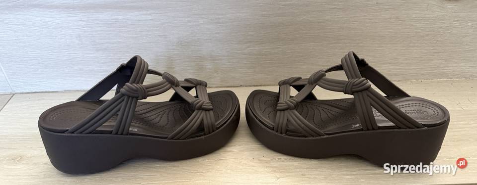 Klapki damskie Crocs BROOKLYN KNOT SKY SANDAL Sandały i klapki Sandały i klapki Łódź