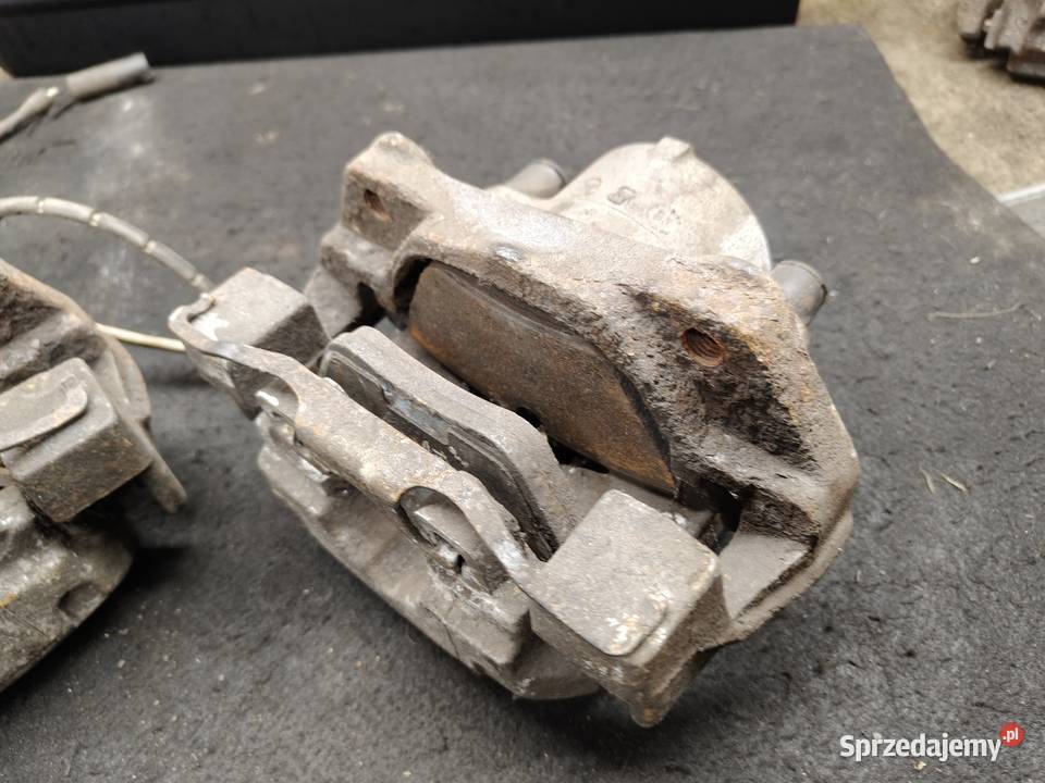 Bmw e39 benzyna m52 zaciski hamulcowe przód lewy łódzkie Aleksandrów Łódzki