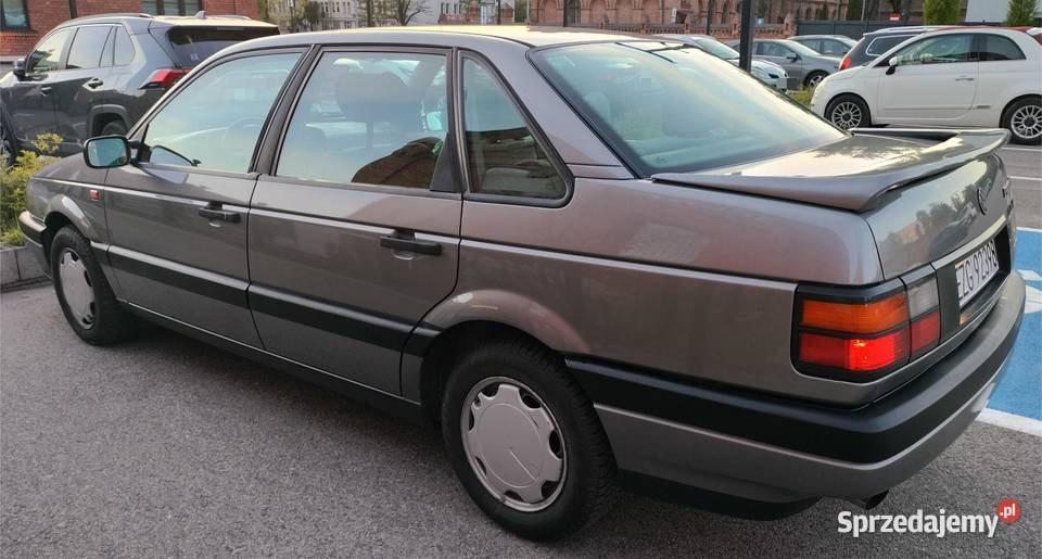 VW Passat B3 20 GL Climatronic tempomat automat 1983cm3 Passat Janów
