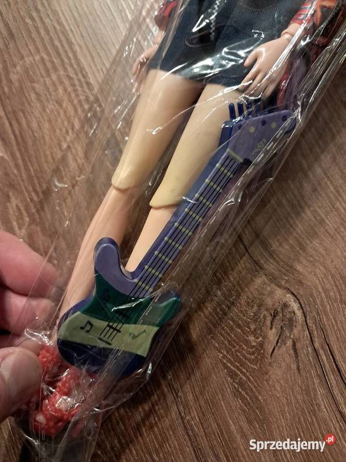 nowa lalka z gitarą wysokość 31 Lalki i akcesoria Sandomierz