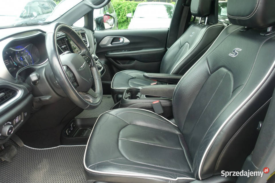 Chrysler Pacifica prywatna Pełna Limited S Rok produkcji 2018 Warszawa
