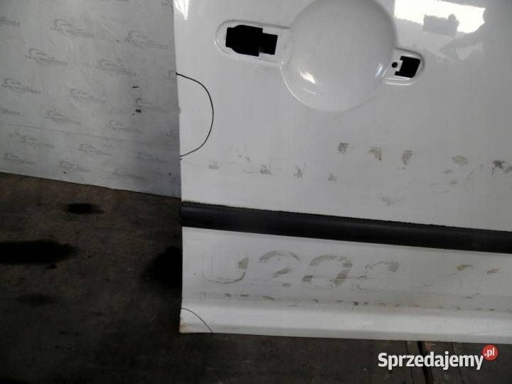 VOLKSWAGEN CADDY III LIFT 12r drzwi prawy przód Drzwi Kielce