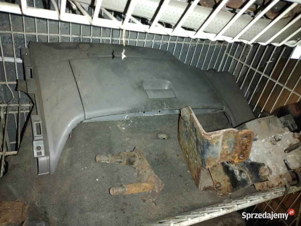 Toyota Dyna 150 2005r schowek konsoli europejski Złoczew
