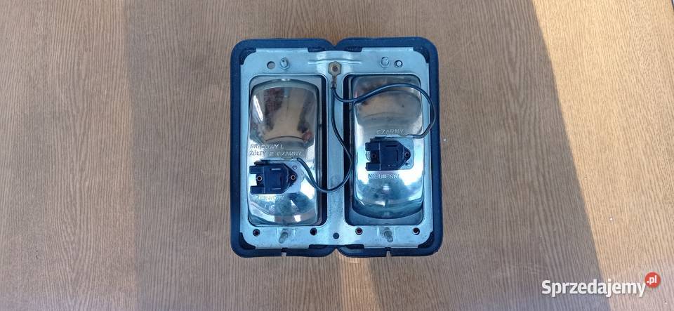 Fiat 125 P 1300 lampa lewa tylna Nowa