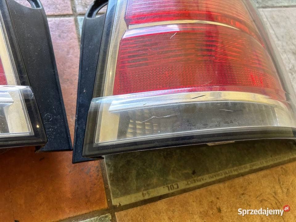 Lampa prawy lewy tył zafira B kpl osobowe Kęty