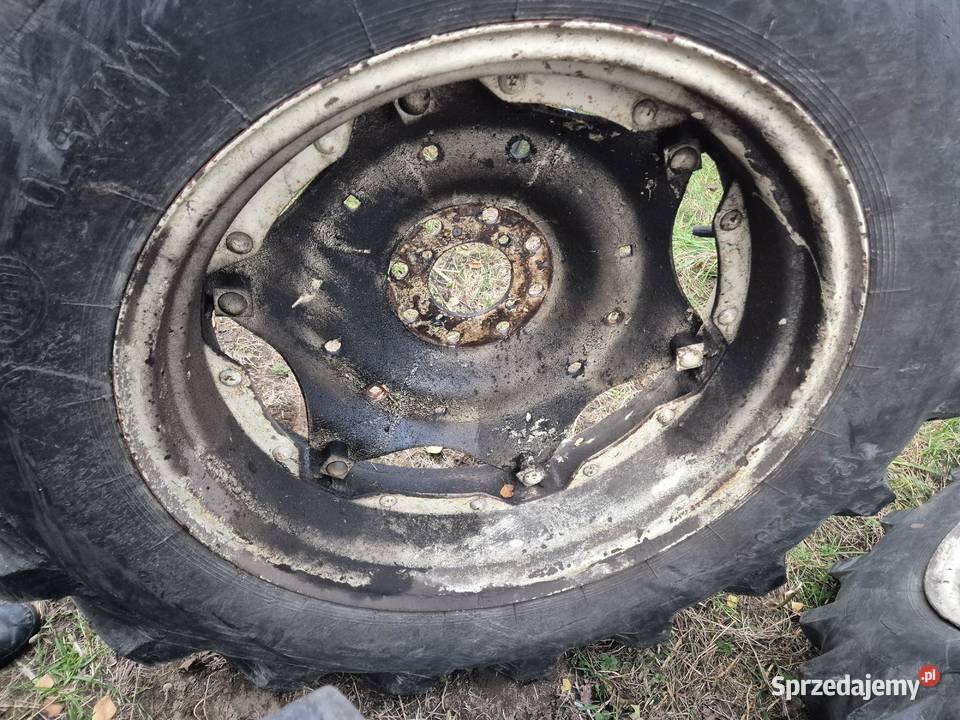 Koła Ursus C330 tył opona 12428 Pozostałe Bucze