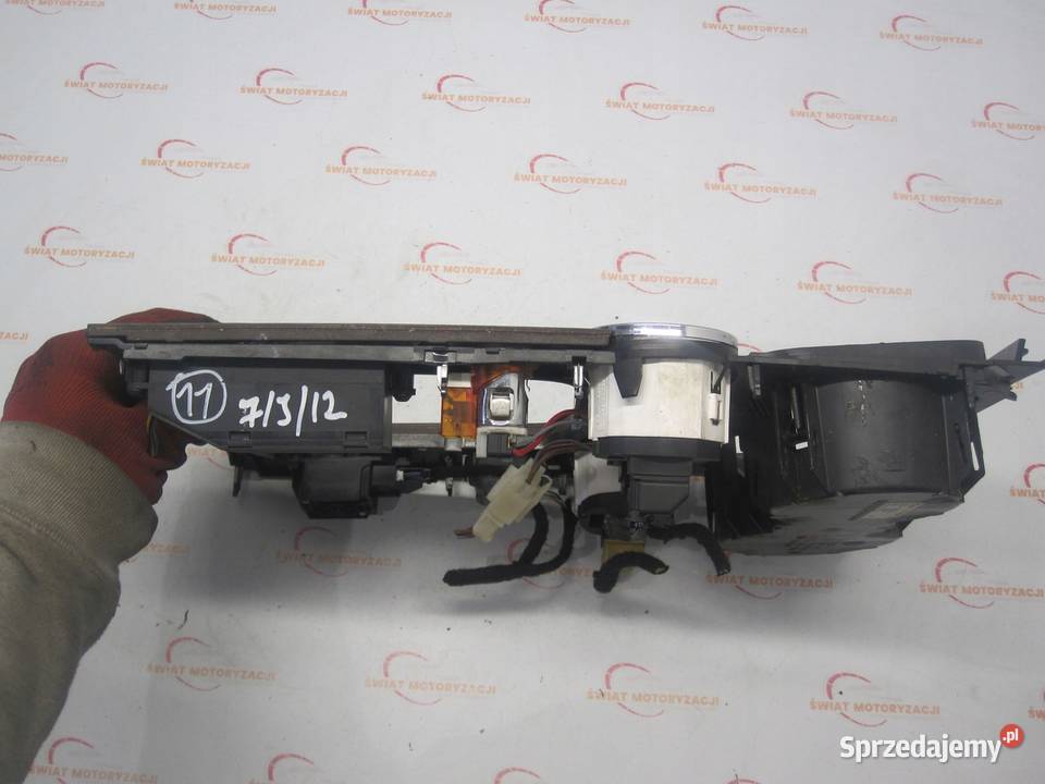 VW TOUAREG I 7L 04r panel przełączników konsoli