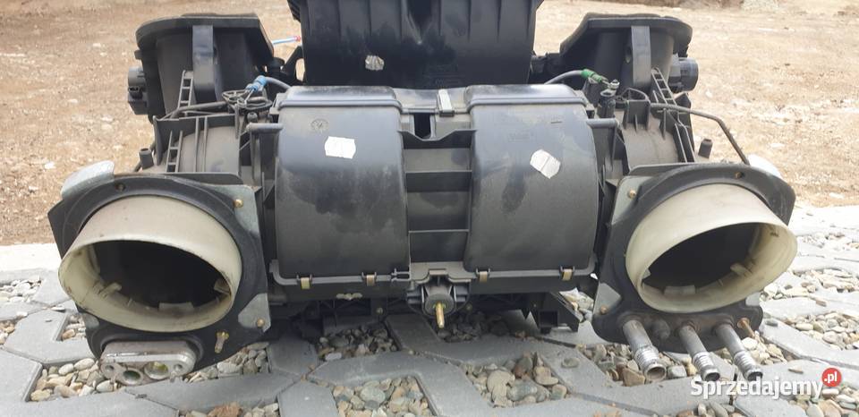 BMW E39 NAGRZEWNICA Rok produkcji 2000