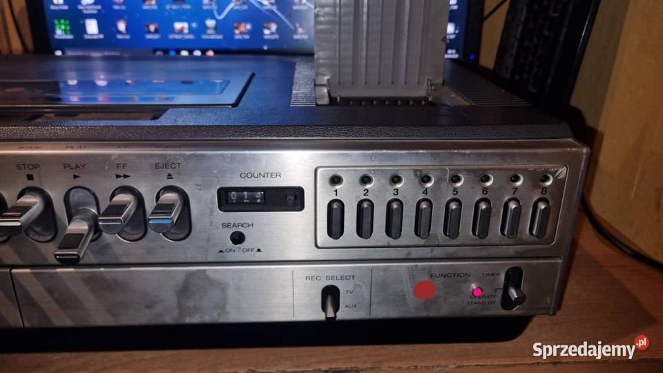 Magnetowid JVC HR3330 Pierwszy na świecie VHS