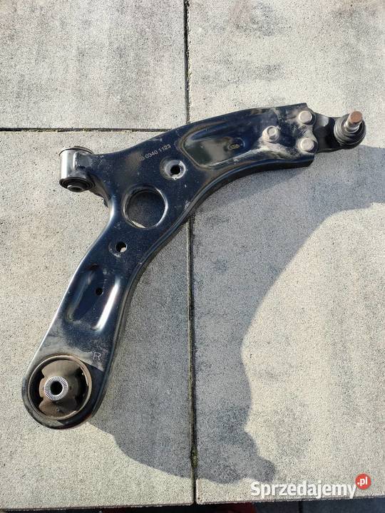 wahacz prawy przód kia carens IV Kobylnica