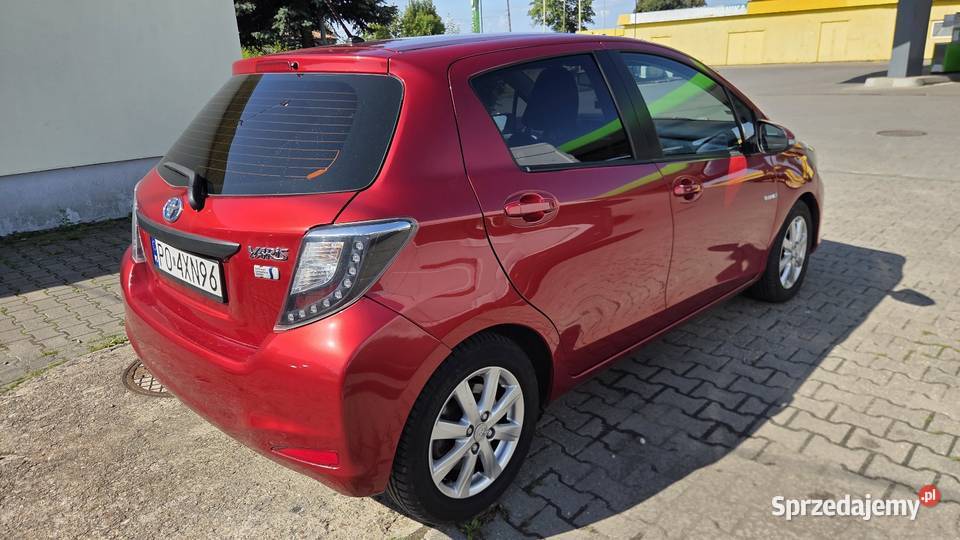 Toyota Yaris Automat Hybryda nawigacja pomorskie sprzedam