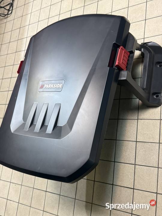 Garaż ma robota koszącego Słupsk