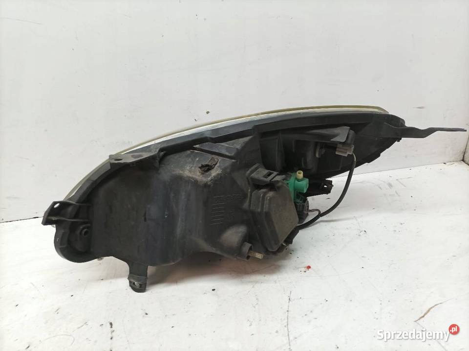 LAMPA PRZÓD PRAWA EU Renault Twingo II 2007 Lampy przednie