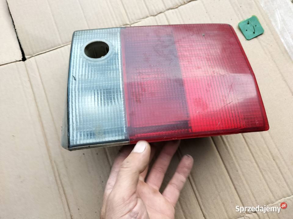 AUDI 80 B3 B4 KOMBI LAMPA TYŁ TYLNA PRAWA KLAPA lubelskie