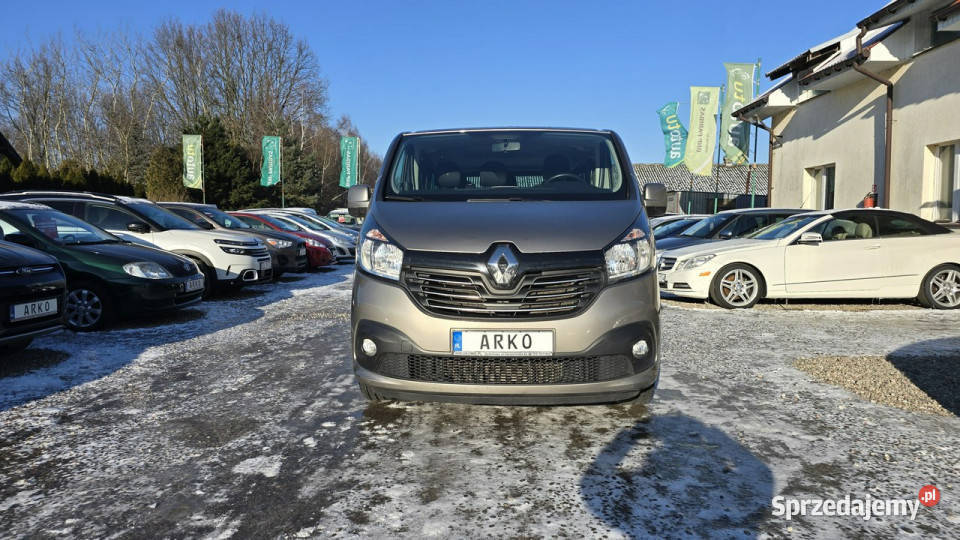 Renault Trafic 9 miejsc 2 komplety kół III 2014 nieuszkodzony