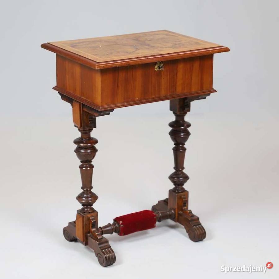 Stolik niciak eklektyczny orzech