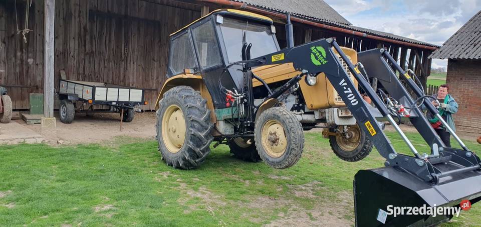 13 Ładowacz czołowy Agrosped V700 URSUS ZETOR MF Ładowacze czołowe