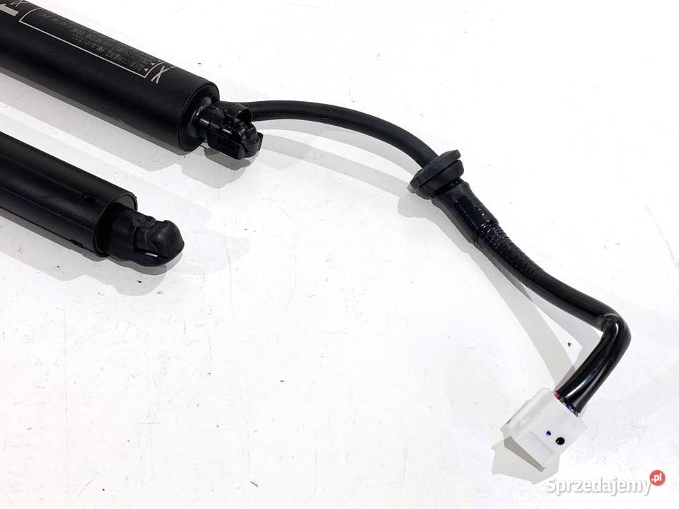 SIŁOWNIK TELESKOP KLAPY KOMPLET LEXUS LBX