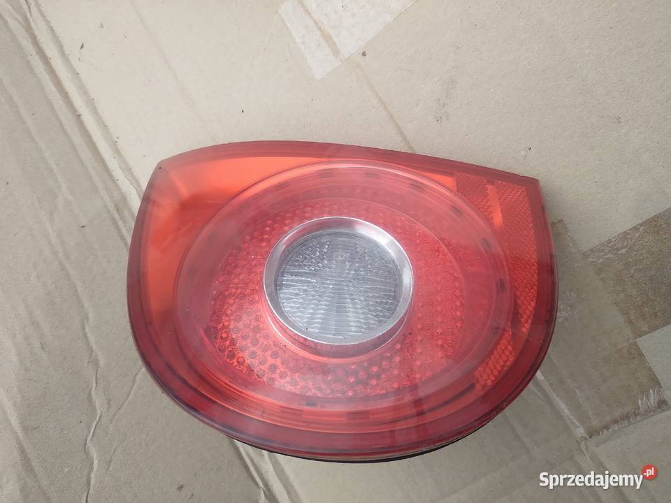 Golf V hb lampa w klapę prawa tylna 1K6945094E osobowe