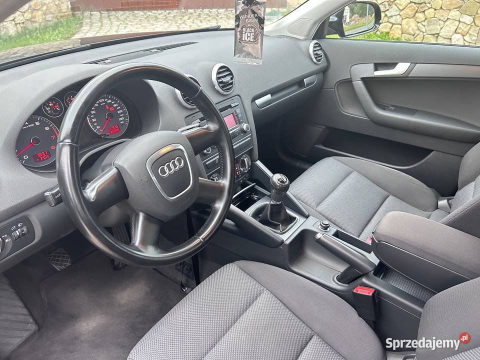 Audi A3 16Mpi 2010r LED DRL Klimatron Serwis TOP benzyna dolnośląskie Wrocław sprzedam