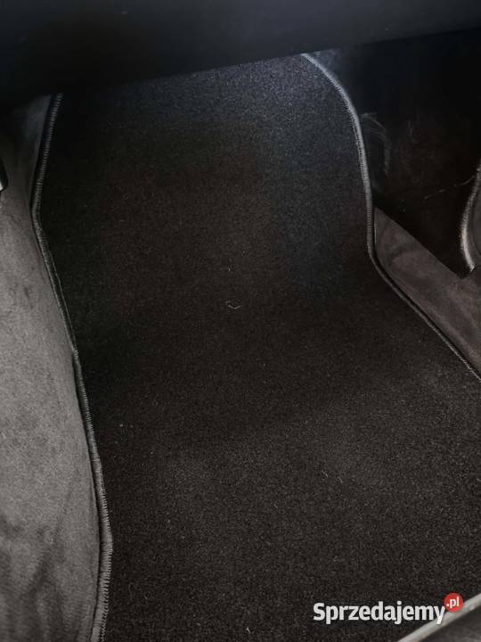 Mercedes w124 c124 coupe czarne dywaniki Lublin