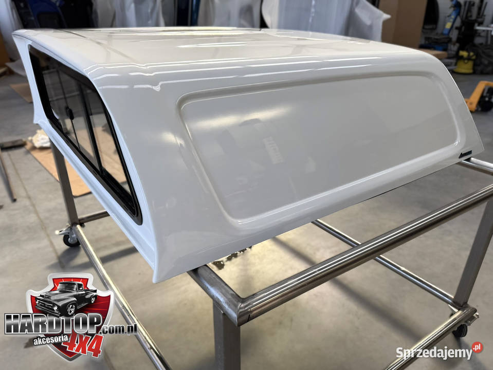 Zabudowa paki Hardtop Aeroklas Toyota Hilux Pasłęk