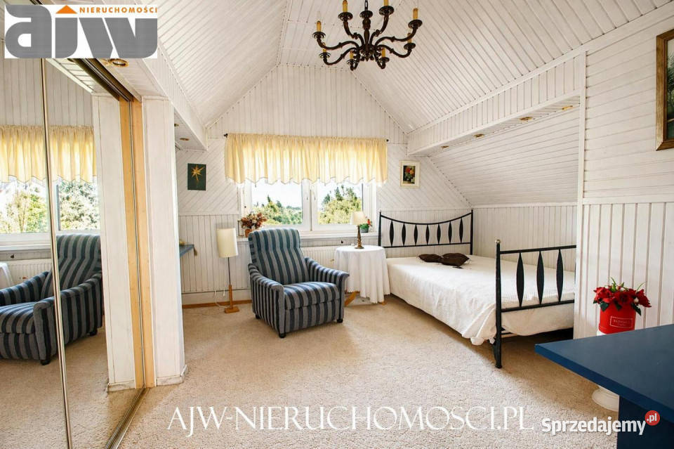 Dom wolnostojący Laski 390m2 sprzedam