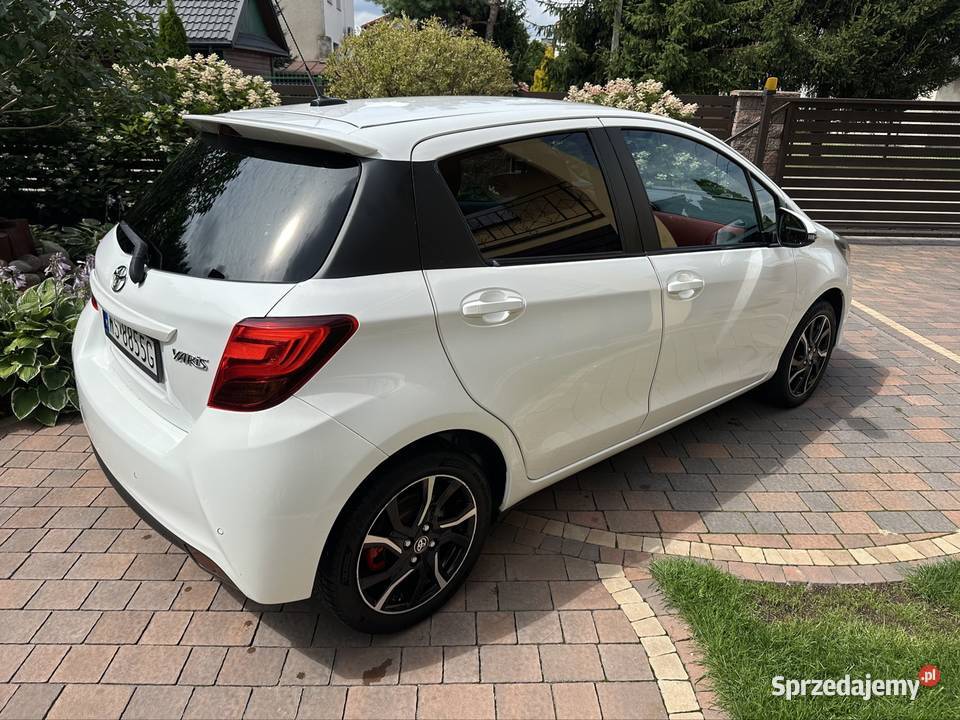 Toyota Yaris Style Red Pack 133 VVTi 2014 Rok produkcji 2014 Siedlce