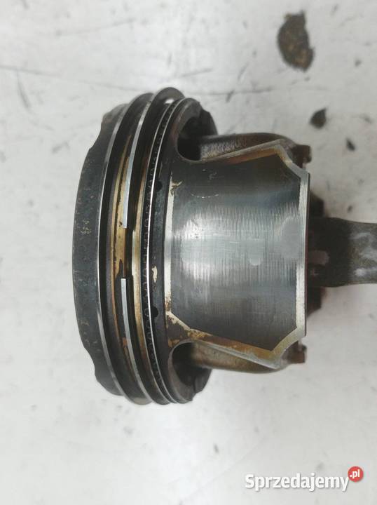 TŁOK KORBOWÓD 10 ECOBOOST Ford Transit Courier I sprzedam