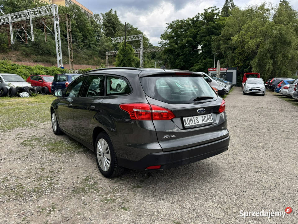 Ford Focus czujnik parkowania