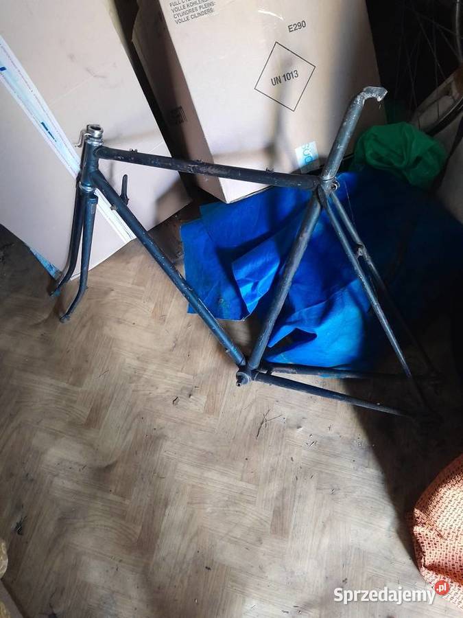 części do szosówek rama szosowa z lat prl