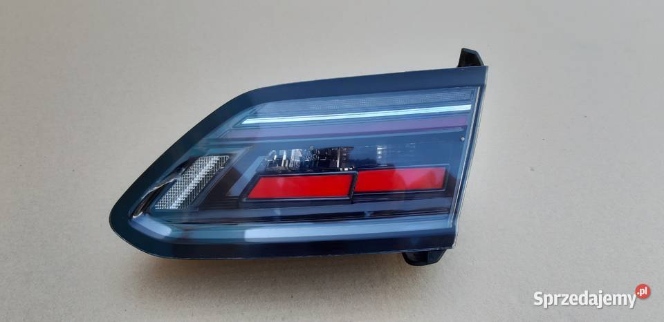 VW ARTEON LIFT LAMPA PRAWY TYŁ W KLAPĘ PRAWA osobowe Lampy tylne Bieleń