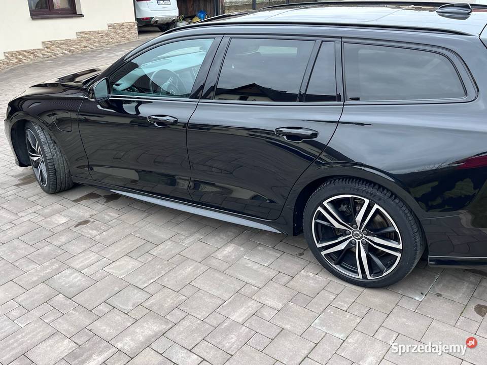 Volvo V60 T8 Rdesign Plugin hybrid 2019r Kasina Wielka
