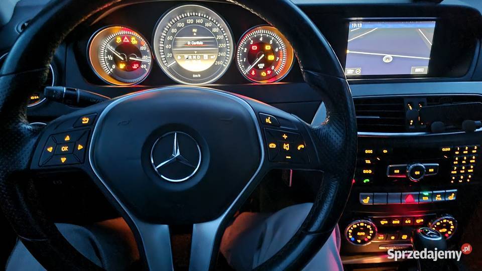 SprzedamMercedesBenz C200 CGI  1796  184 tempomat