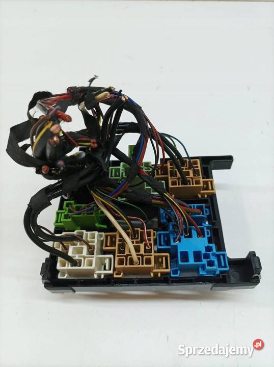 SKRZYNKA BEZPIECZNIKÓW 7N0937503 20 TDI VW Rok produkcji 2018 Układ elektryczny, zapłon