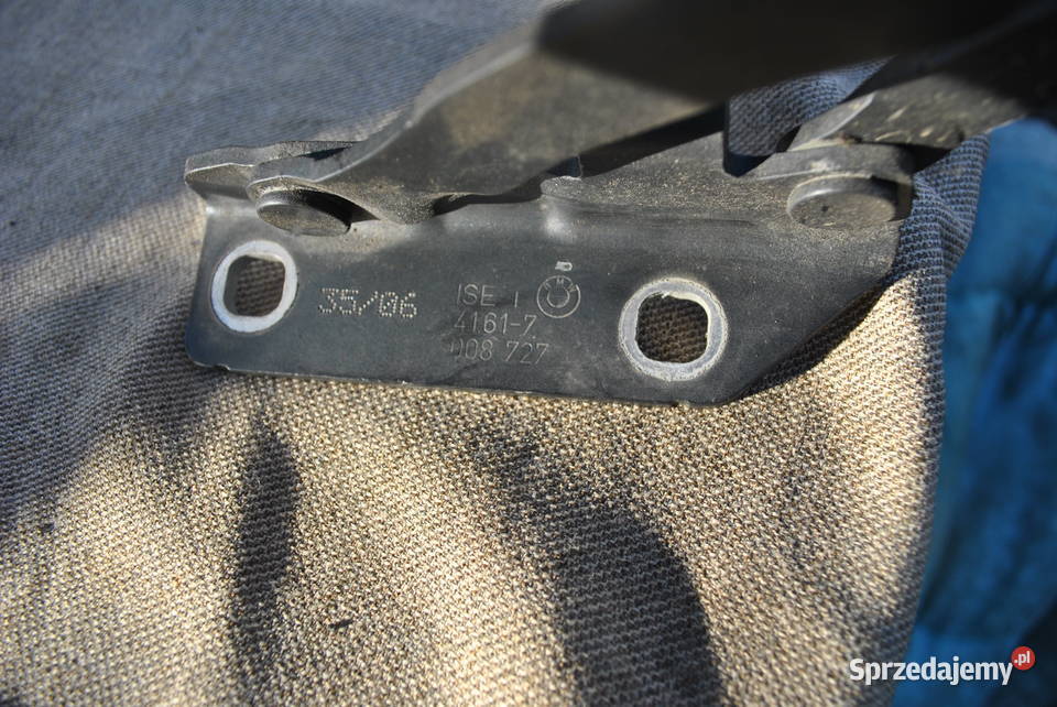 Zawiasy maski przedniej BMW E60 E61 CZARNY 4759 Zawiasy, bolce i prowadnice Poręba