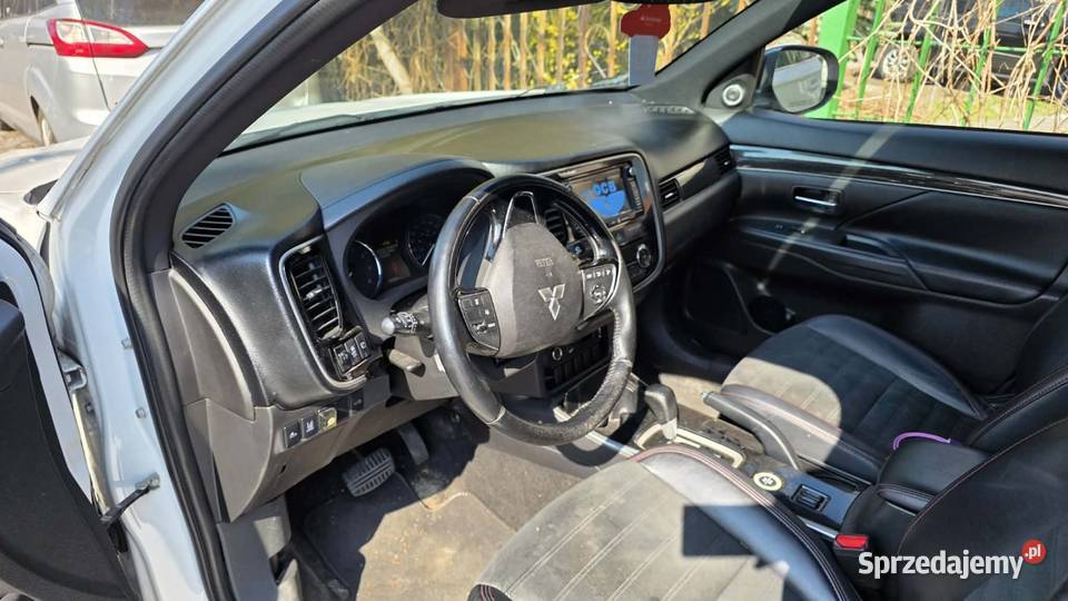 Mitsubishi Outlander III 30 V6 gaz wielofunkcyjna kierownica mazowieckie
