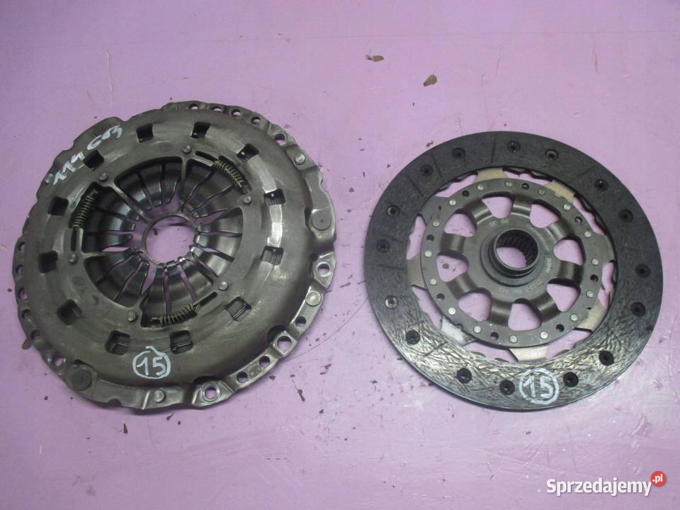 BMW 1 E90 E91 E92 20 i 11r 163 4122E1909 osobowe
