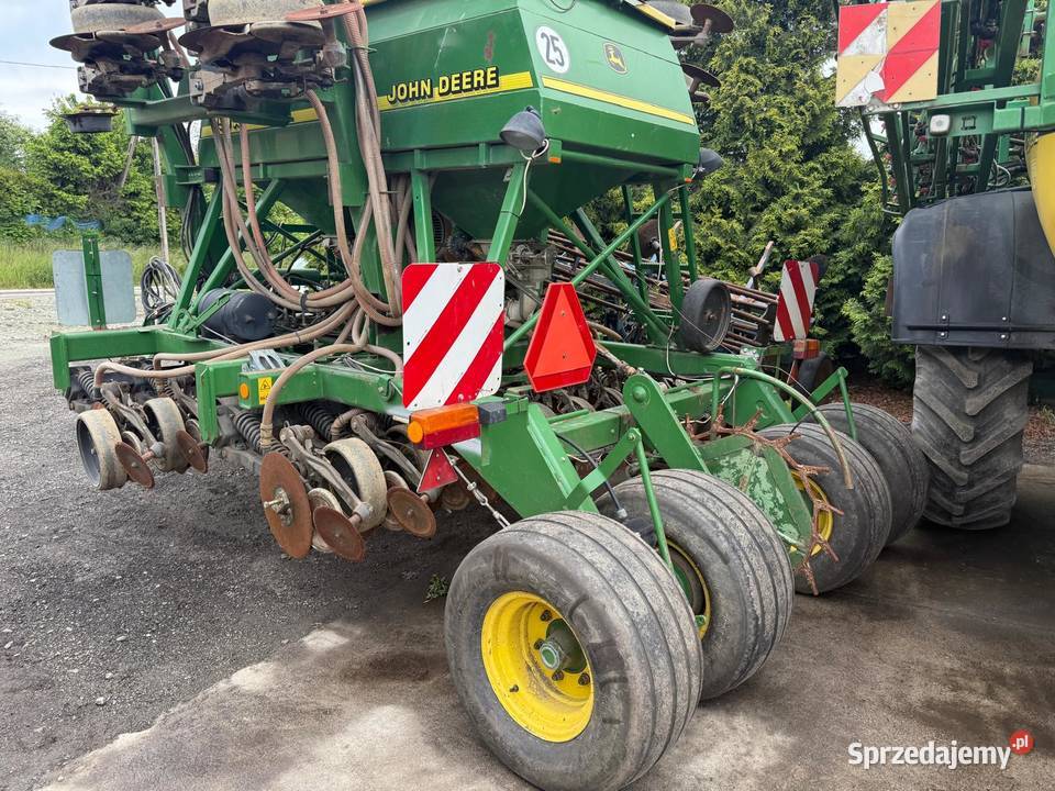 Siewnik Zbożowy John Deere 750A szerokość John Deere Nowa Ruda