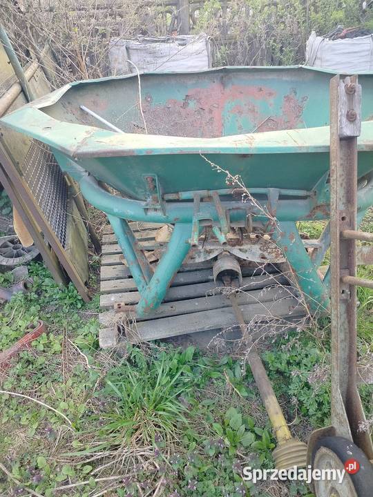 Rozsiewacz do nawozu nieuszkodzony łódzkie Zadąbrowie-Rudunek