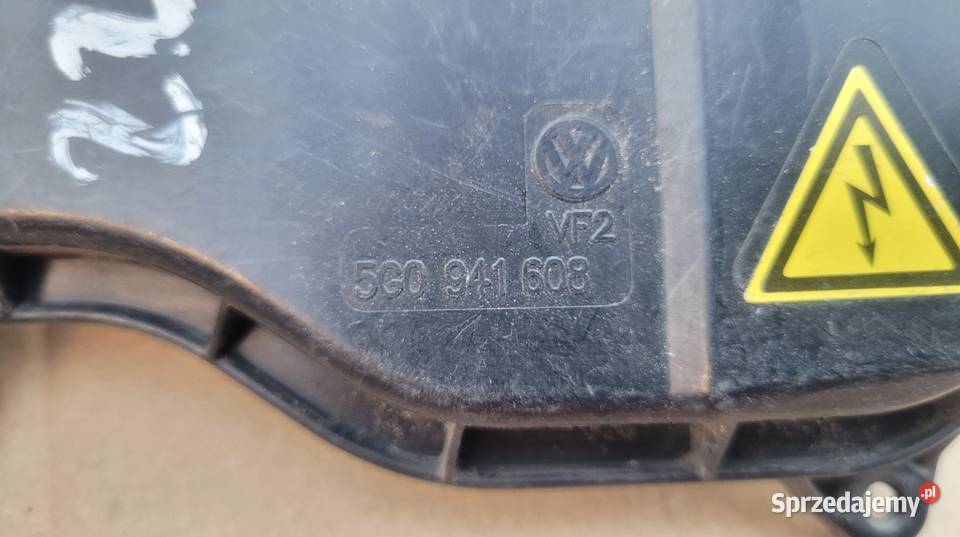 VW GOLF VII PRAWA ZAŚLEPKA DEKIELEK LAMPY