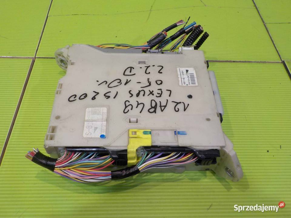 LEXUS IS 220 IS II 22 D 08r skrzynka modul BSI