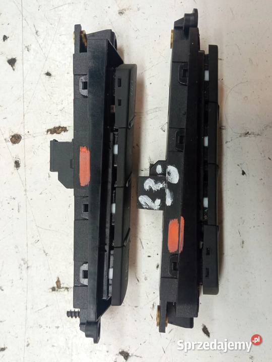 PRZEŁĄCZNIK FOTELA KPL LEWY PRAWY 4F1959769A Wyposażenie wnętrza sprzedam