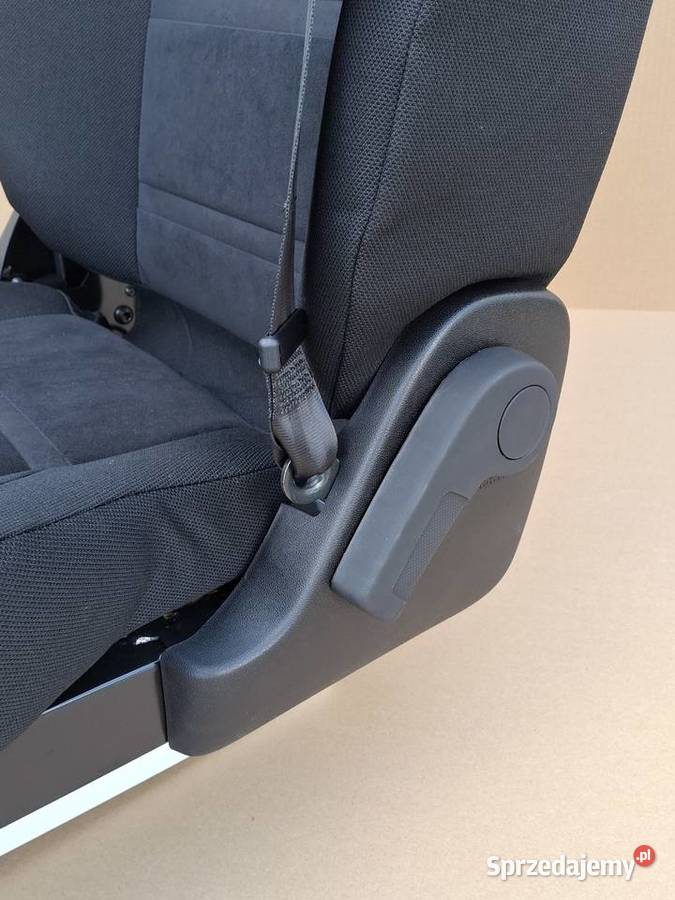 IVECO SWAY SWAY FOTEL KIEROWCY LEWY IDEALNY Bieleń