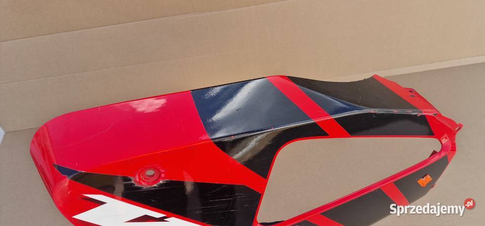 HONDA VTR 1000 BOK OWIEWKA BOCZEK OSŁONA PRAWA Bieleń