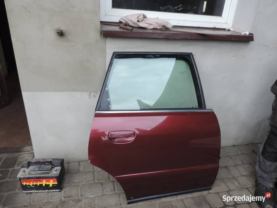 AUDI A4 B5 FL KOMBI DRZWI PRAWY TYŁ LZ3L Nowy Sącz