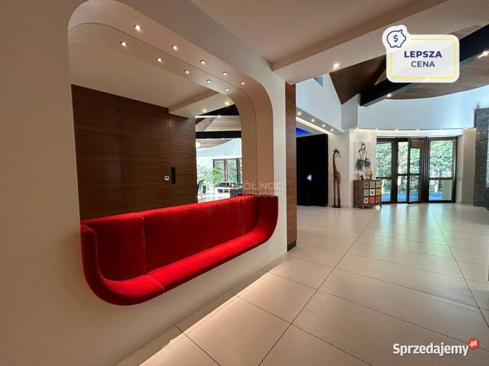 Prestiżowy dom z poddaszem antresolą i kinem Liczba pokoi 6 Łazy